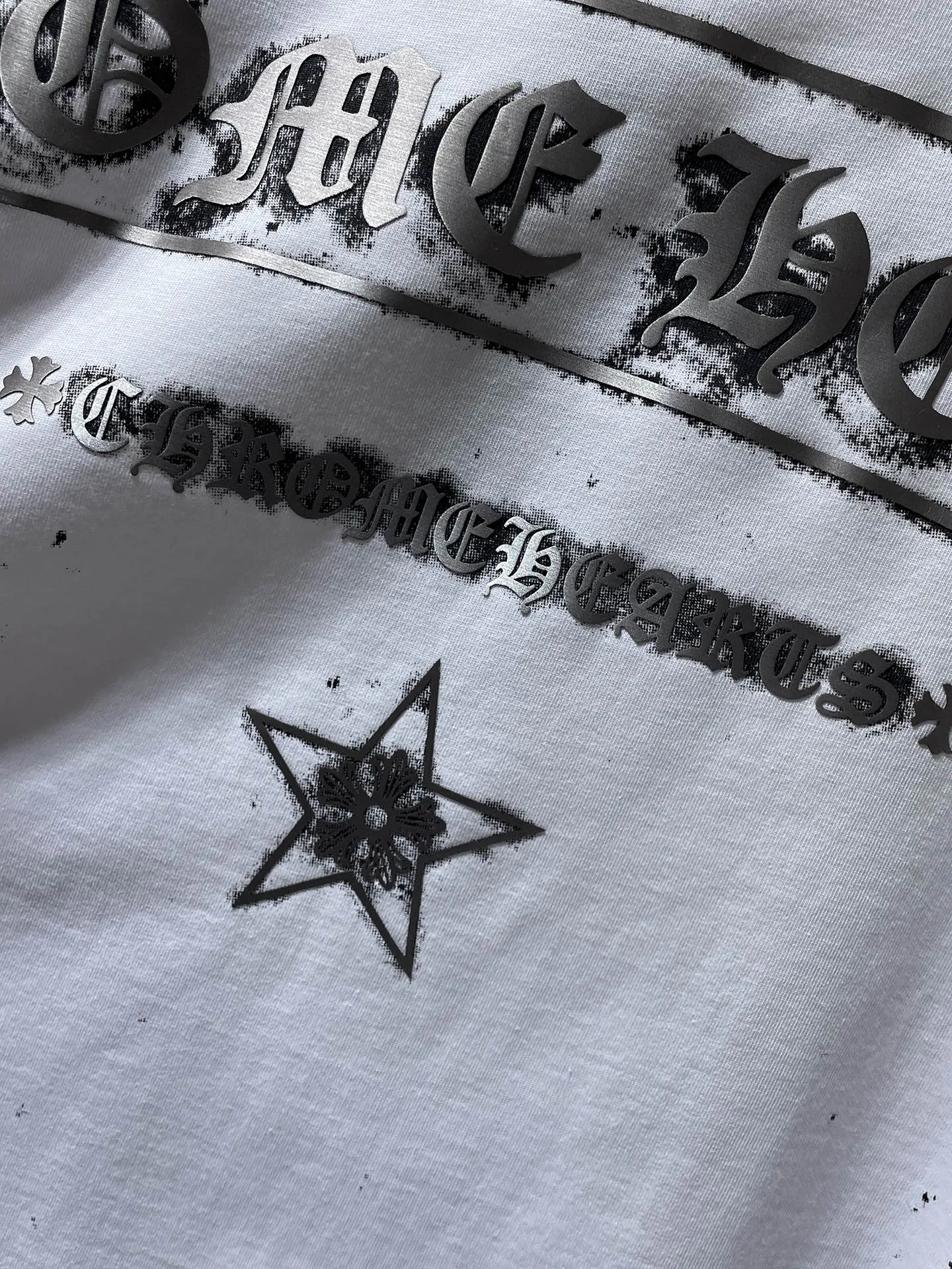 P170 new Chrome Hearts 25ss high version for summer! High-weight, environmentally friendly and high-quality top-quality fabrics 260g~285g Crow Snow Five-pointed Star Horizontal Axis Sanskrit Engraving Film Short Sleeves Counter Synchronization Re-engraved Version 1:1 Recommended Colors: White, Black Sizes: S, M, L, XL